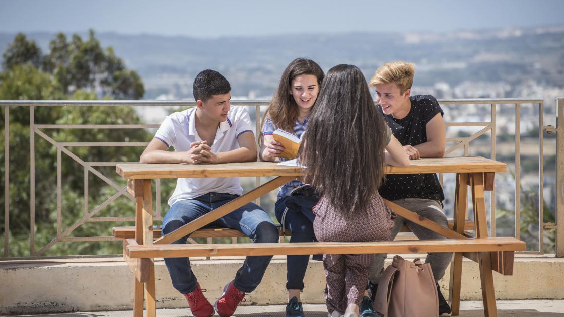 Ensino Médio em Malta com a Yourway Ensino Médio em Malta com a Yourway